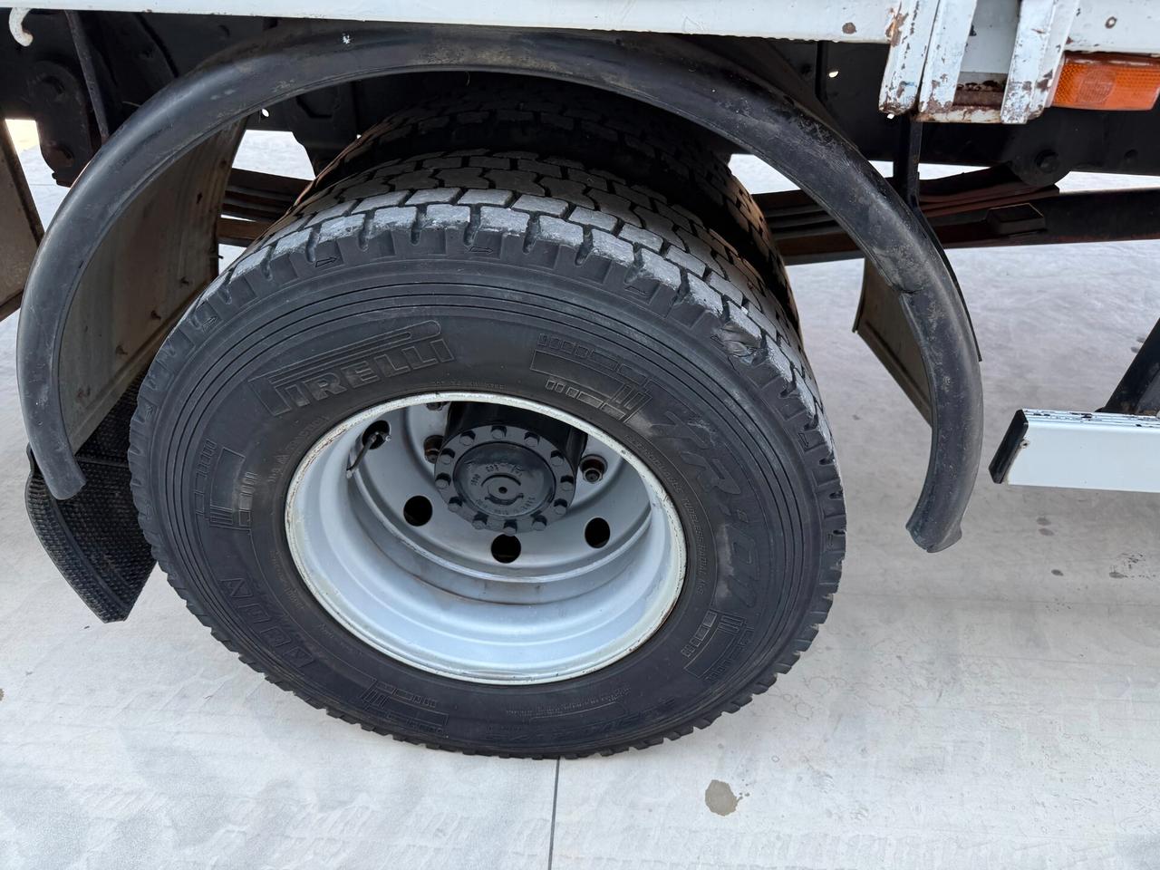 Iveco Eurocargo 150E18 cassone + gru SOLO EXPORT