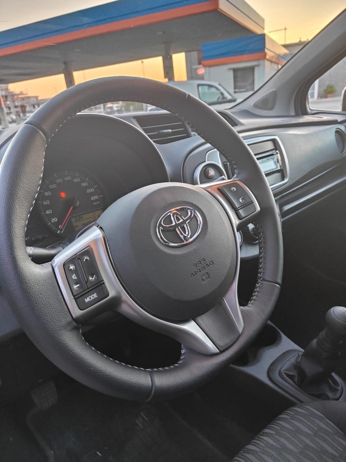 Toyota Yaris 1.0 5 porte Lounge