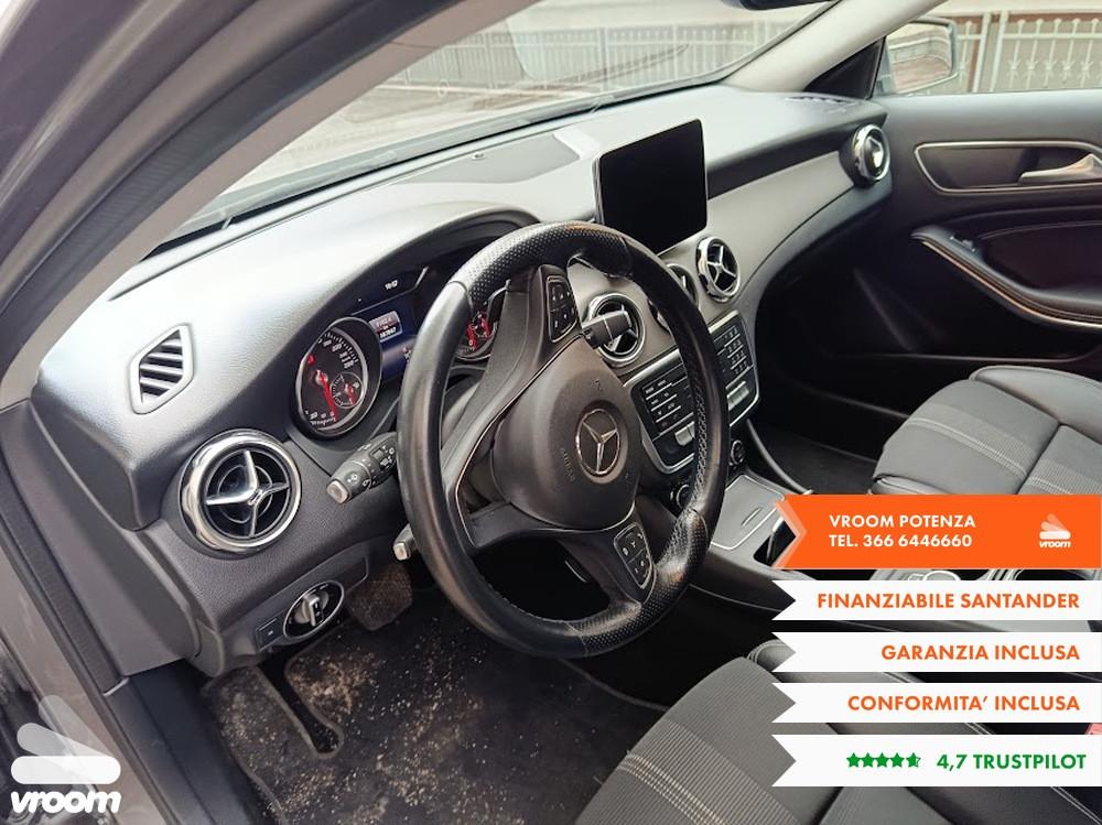 MERCEDES GLA (X156) GLA 200 d Automati...