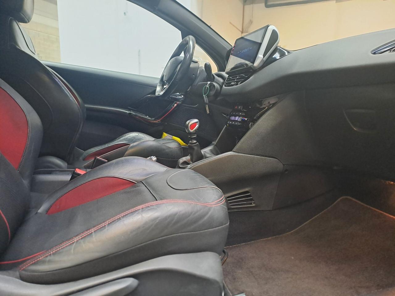 PEUGEOT 1.6 GTI 208 cv E6
