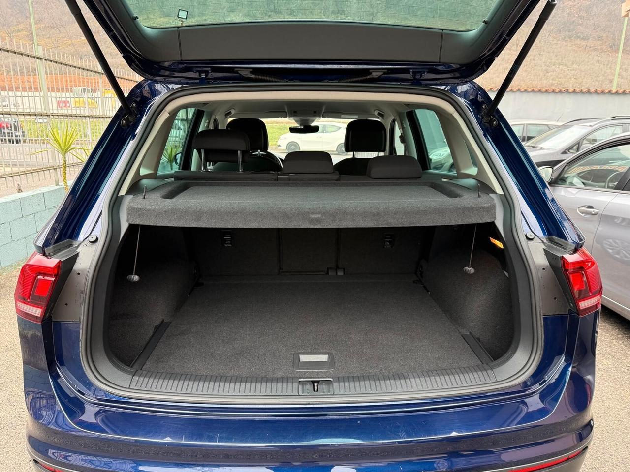 Volkswagen Tiguan 1400 BENZINA OK