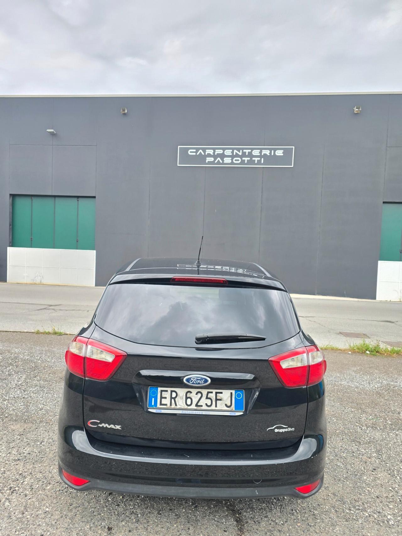 Ford C-Max Titanium