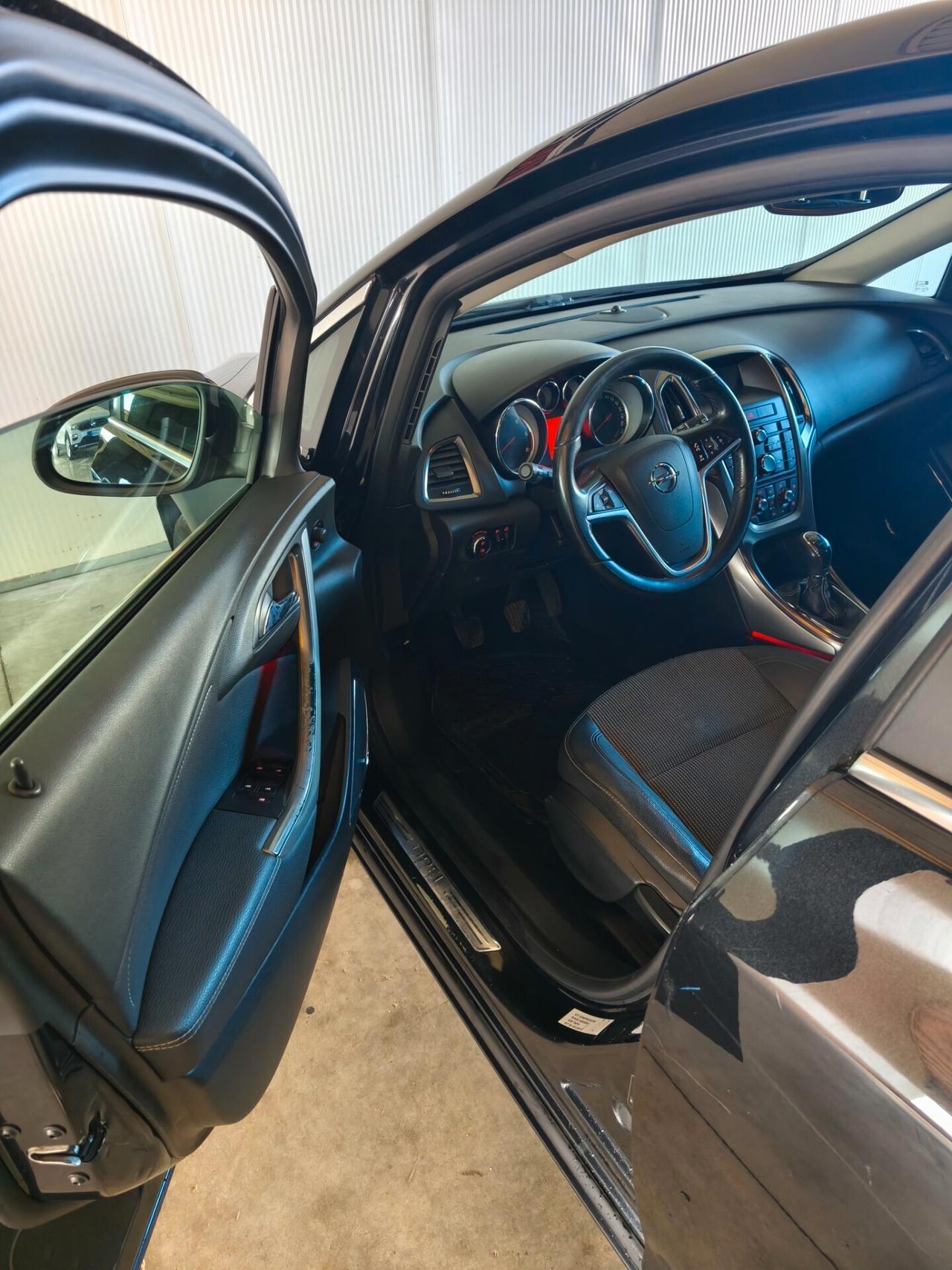 Opel Astra 1.7 CDTI 110CV 5 porte