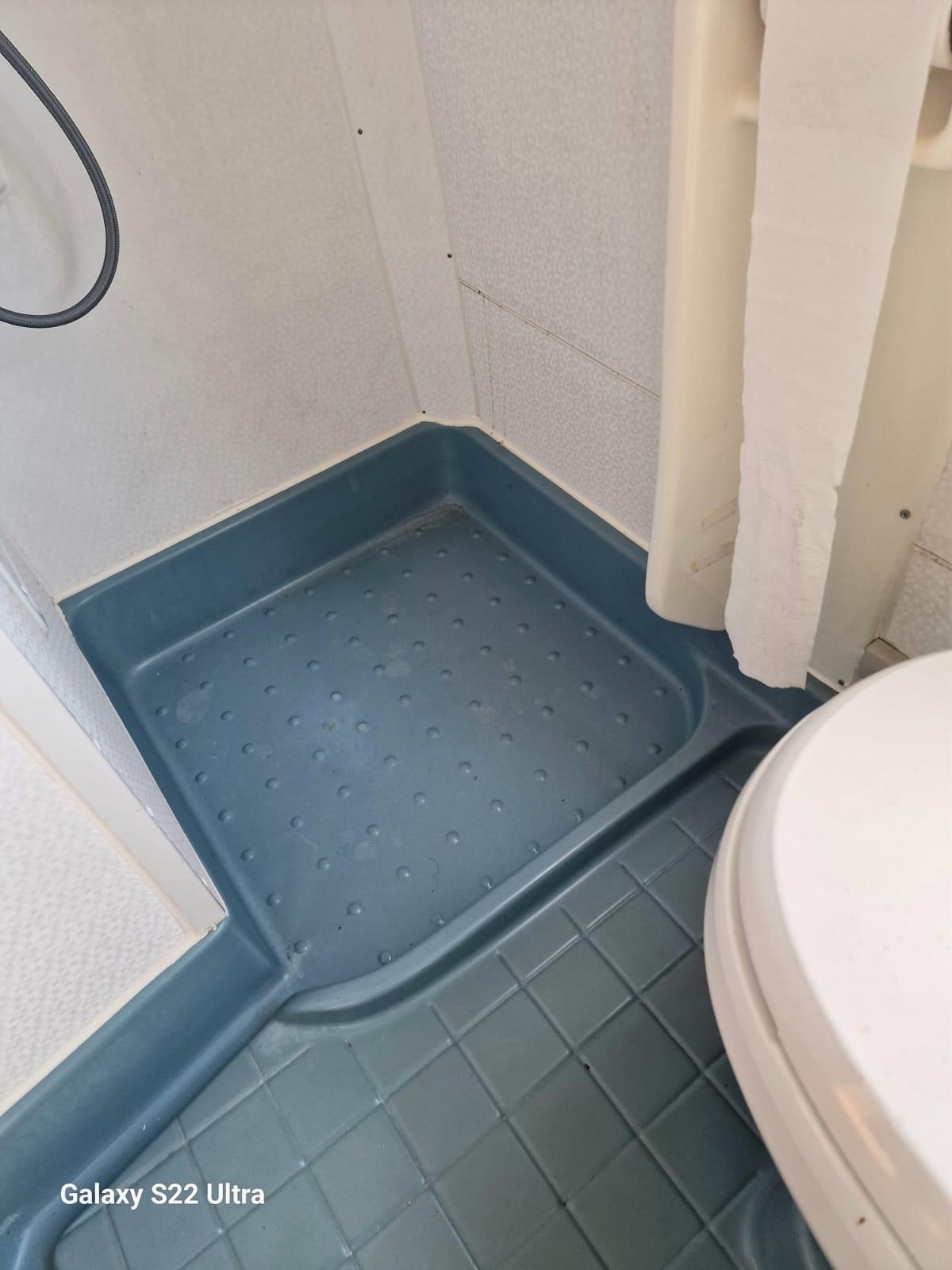 122 laika Ecovip 2 MANSARDATO del 2000 in saldo