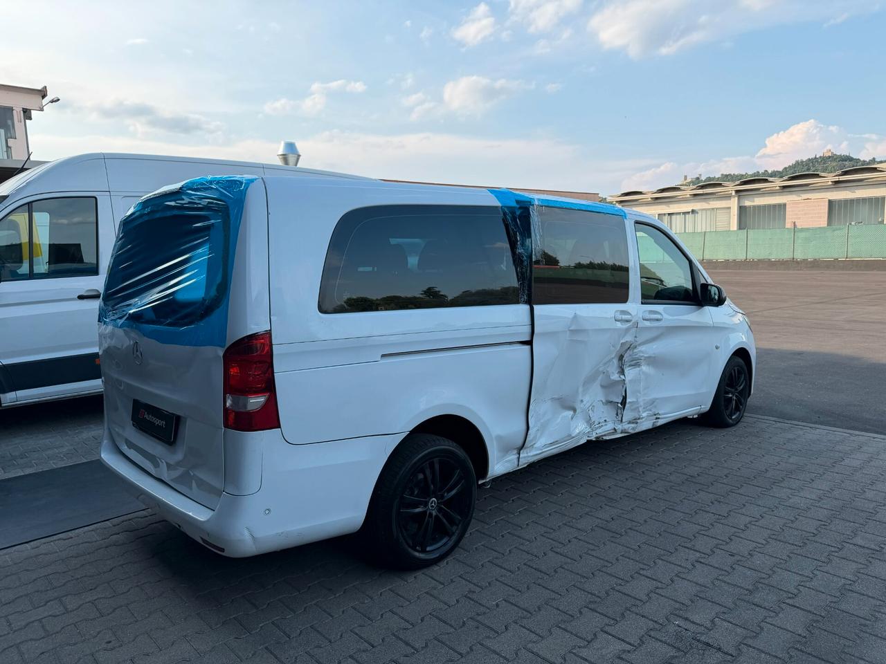 Mercedes-benz Vito 2.2 Extra-Long 9 POSTI ! INCIDENTATO START OK !