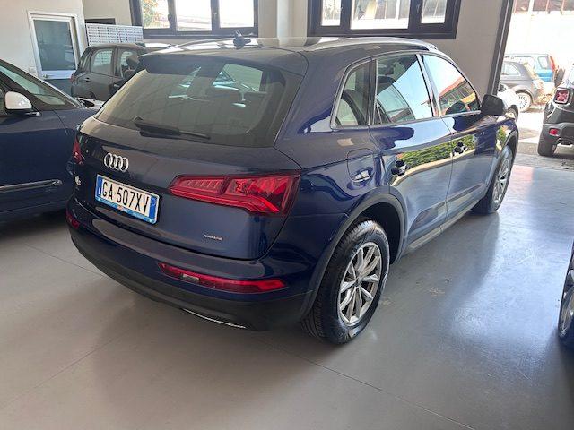 AUDI Q5 35 TDI S tronic Business