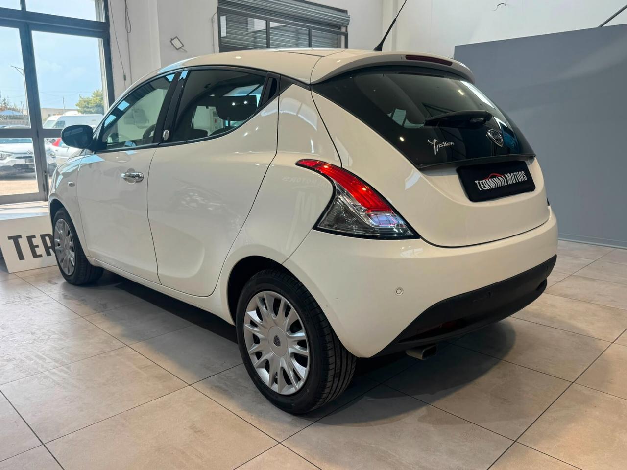 Lancia Ypsilon 1.2 69 CV BENZINA GPL Ecochic