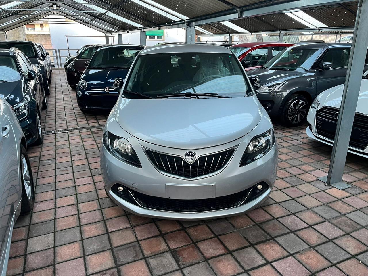 Lancia Ypsilon 1.0 FireFly 5 porte S&S Hybrid Ecochic Gold