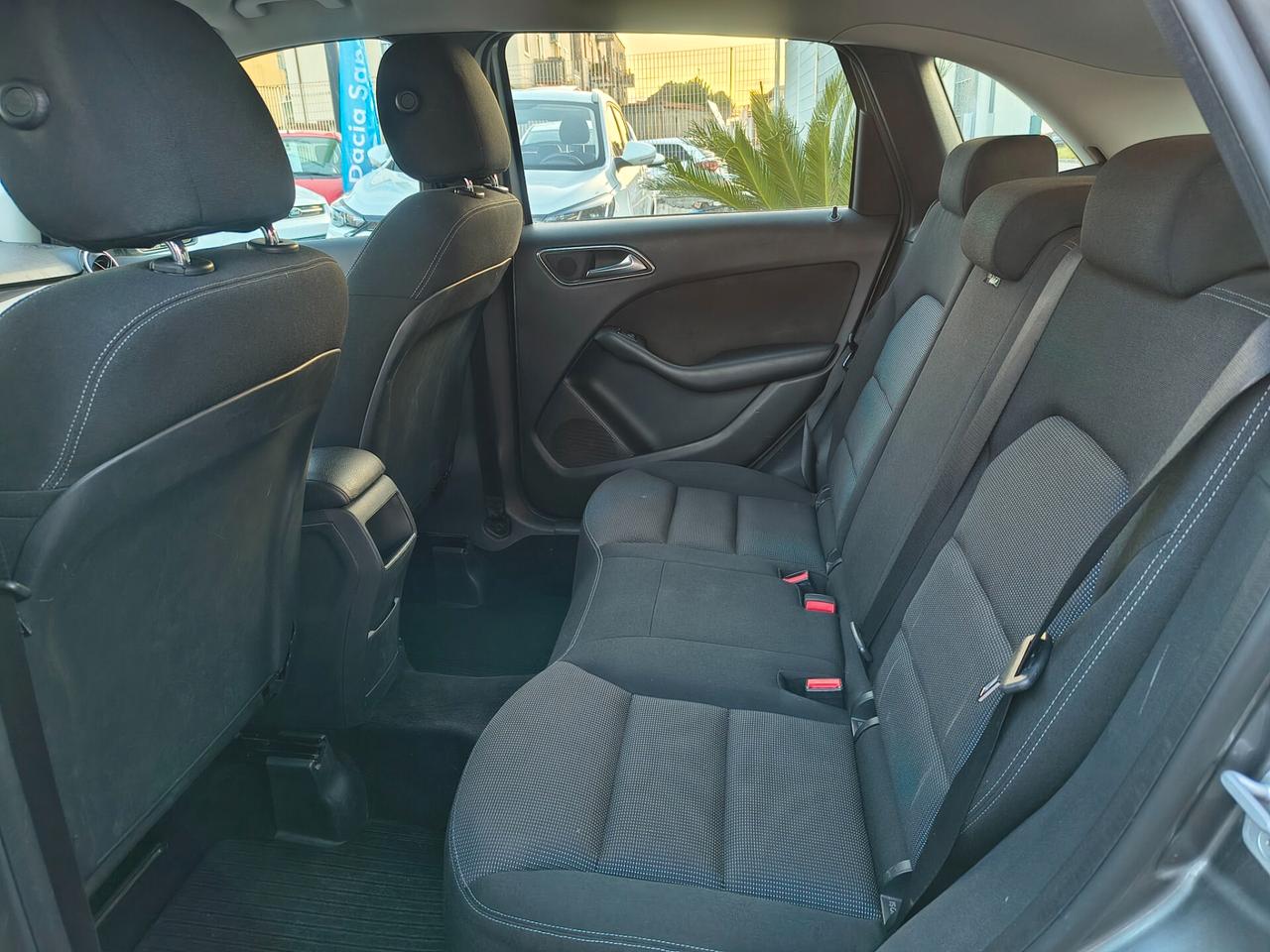 MERCEDES-BENZ CLASSE B 200 DISEL SOLO 119.000 KM 2012