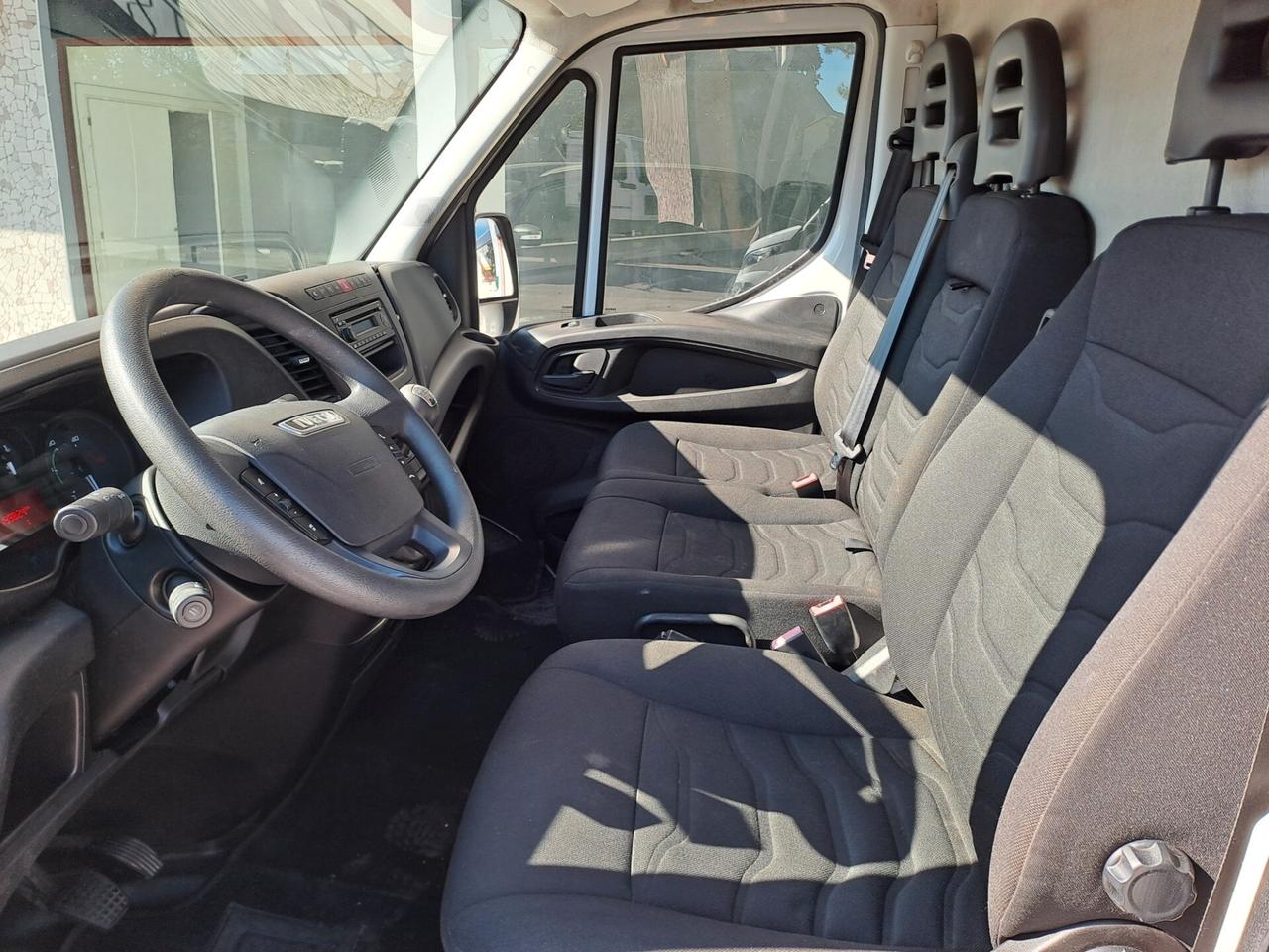Iveco Daily 33S150 2.3 HPT PC-TN Furgone