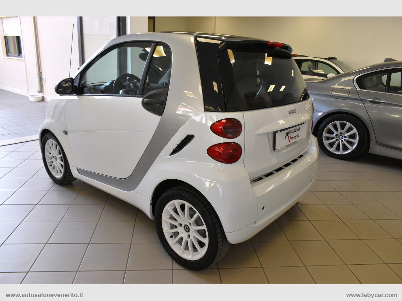 SMART fortwo 52 kW MHD coupé White Tailor Made
