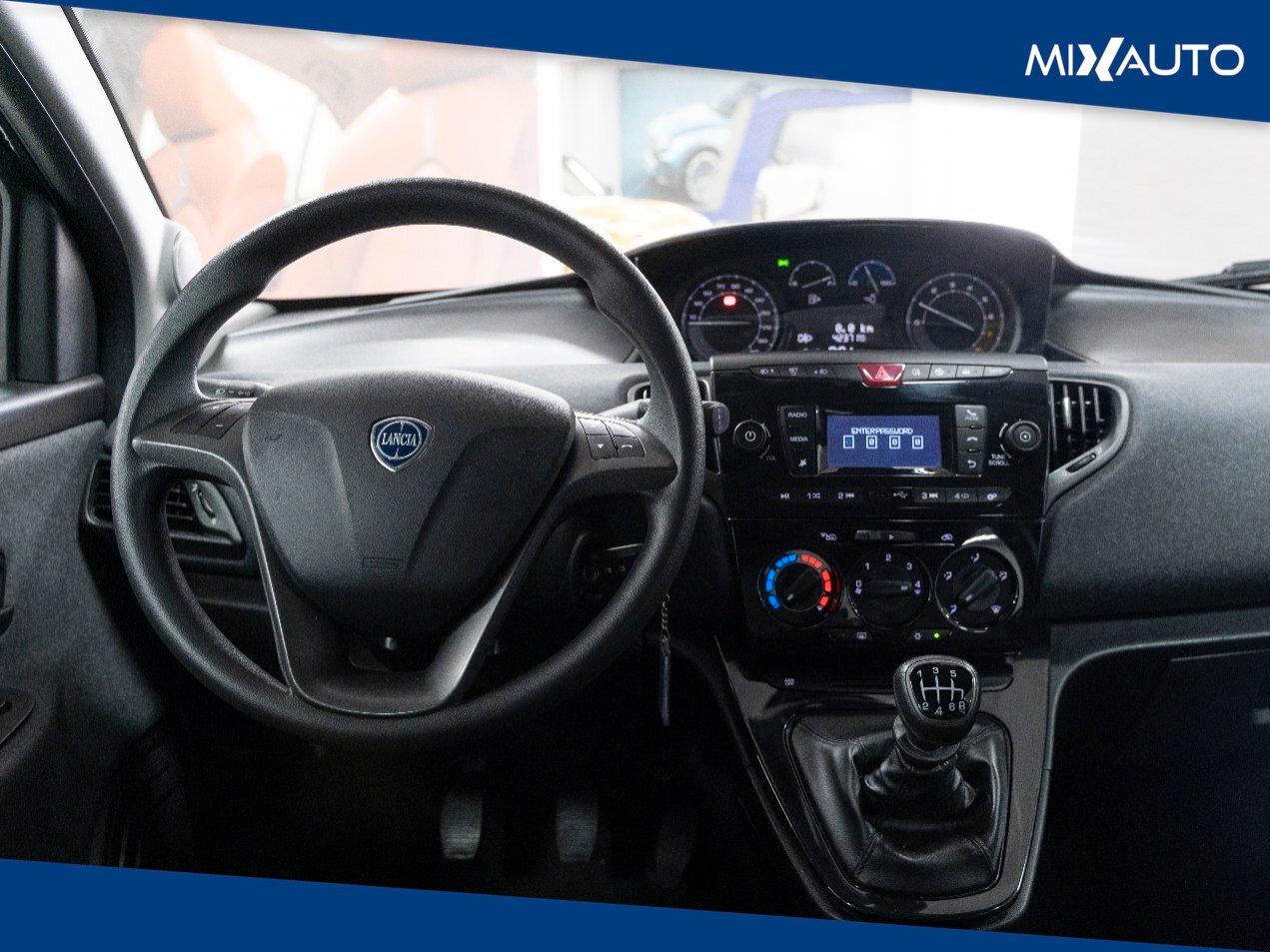 Lancia Ypsilon 1.0 Firefly Hybrid Silver 70CV 5 Porte