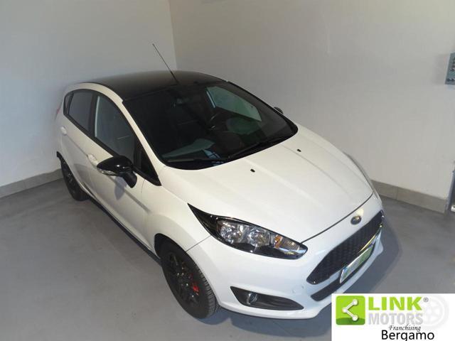 FORD Fiesta 1.2 82CV 5 porte Black & White Edition