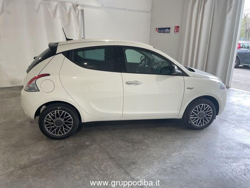 Lancia Ypsilon 11M My23 1.0 Firefly 70 CvStartstop Hybrid Gol