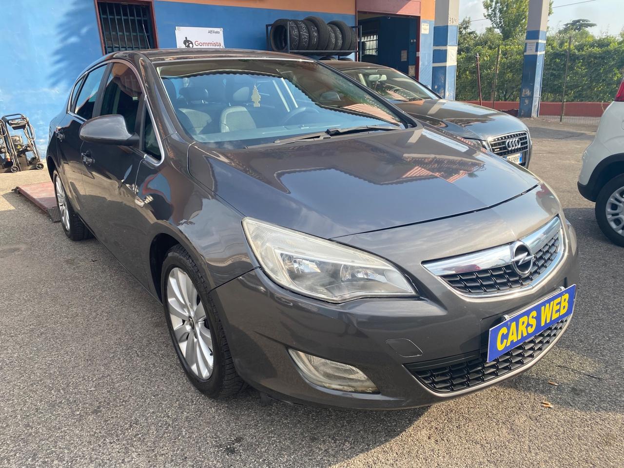 Opel Astra 1.7 CDTI 125CV 5 porte Cosmo