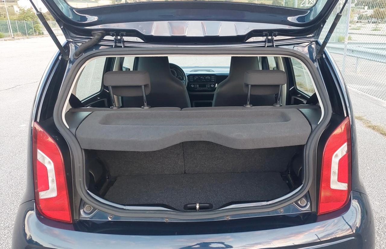 VOLKSWAGEN UP- NEOPATENTATI- UNICO PROPRIETARIO