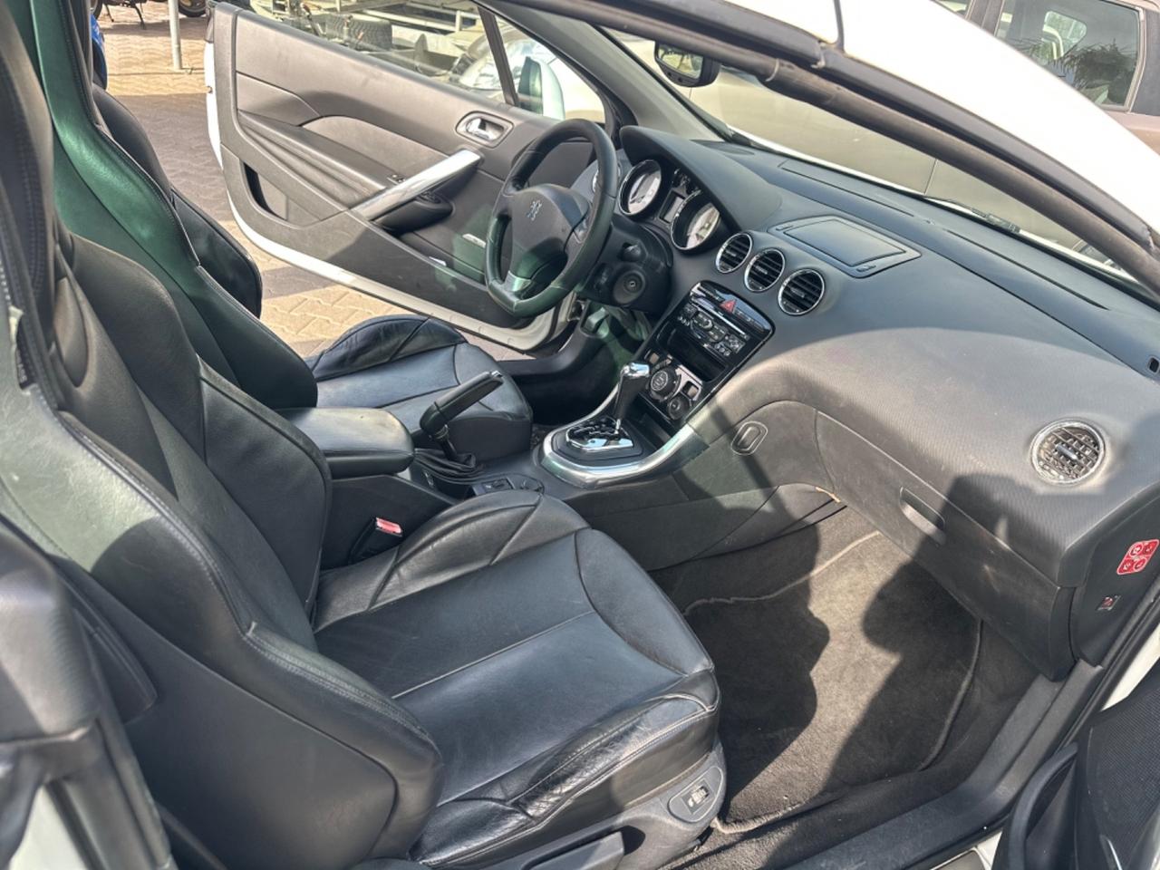 Peugeot 308 2.0 HDi 140CV CC Féline