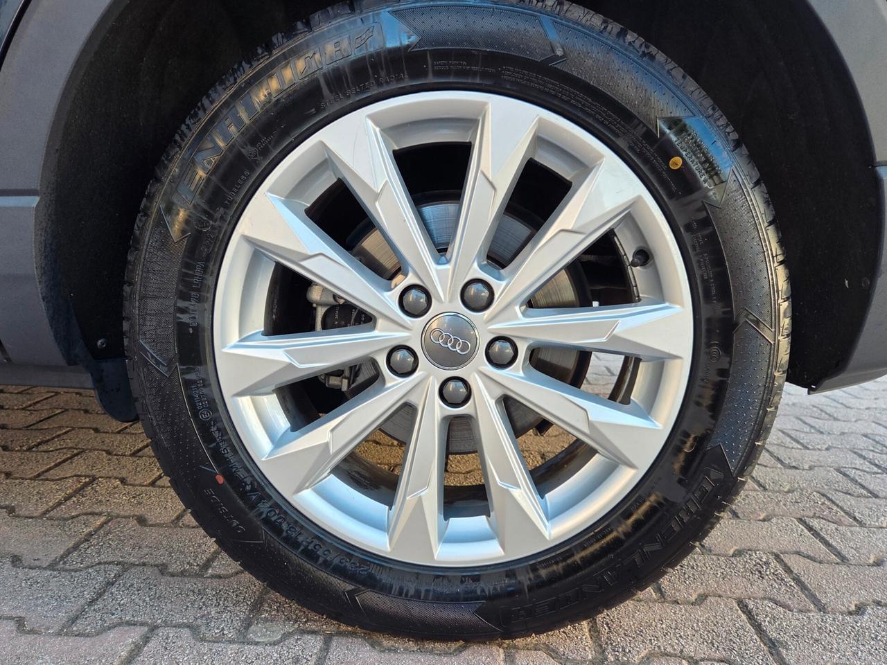 Audi Q3 35 TDI S tronic 150 cv Business