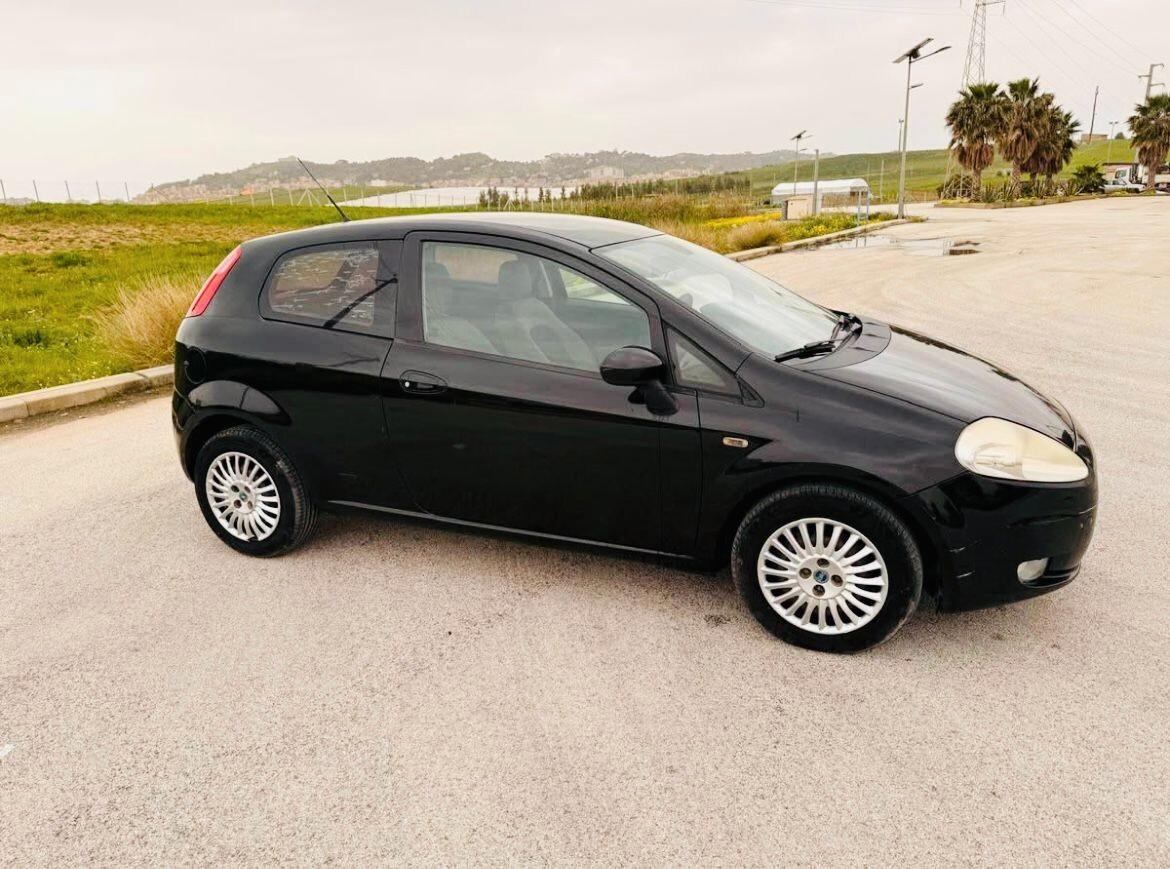 Fiat Grande Punto 1.3 MJT 75 CV 3 porte Active