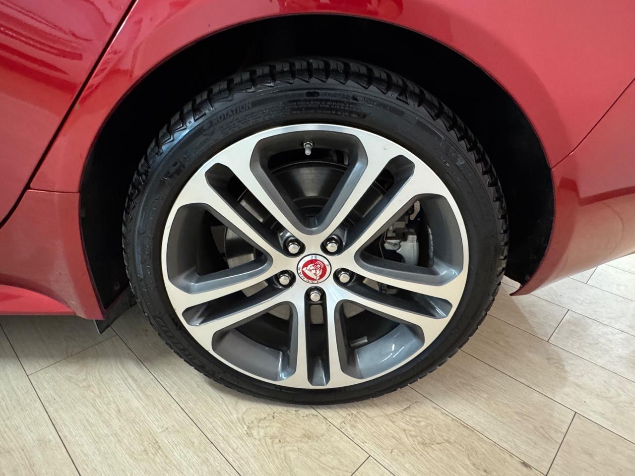 Jaguar XE 2.0 D Turbo 180 CV AWD aut. R-Sport Garantita Permute