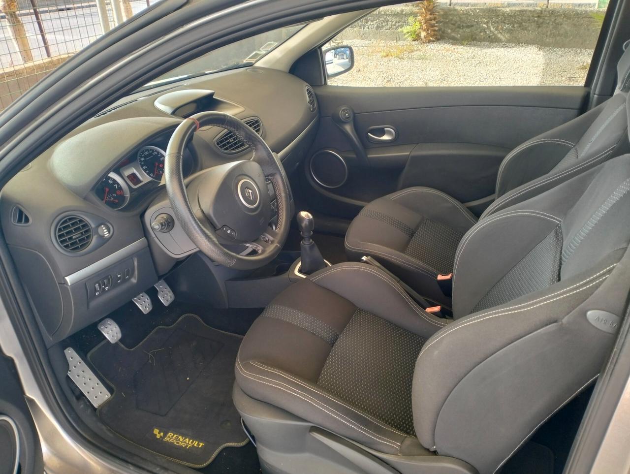 Renault Clio 2.0 16V 200CV 3 porte RS