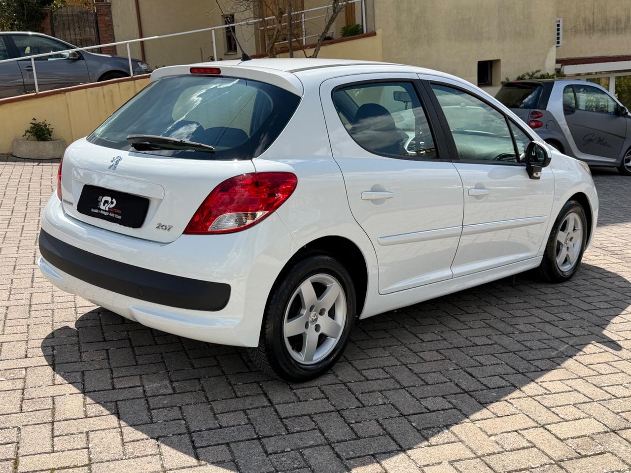 Peugeot 207 1.4 HDi 70CV 5p. Allure