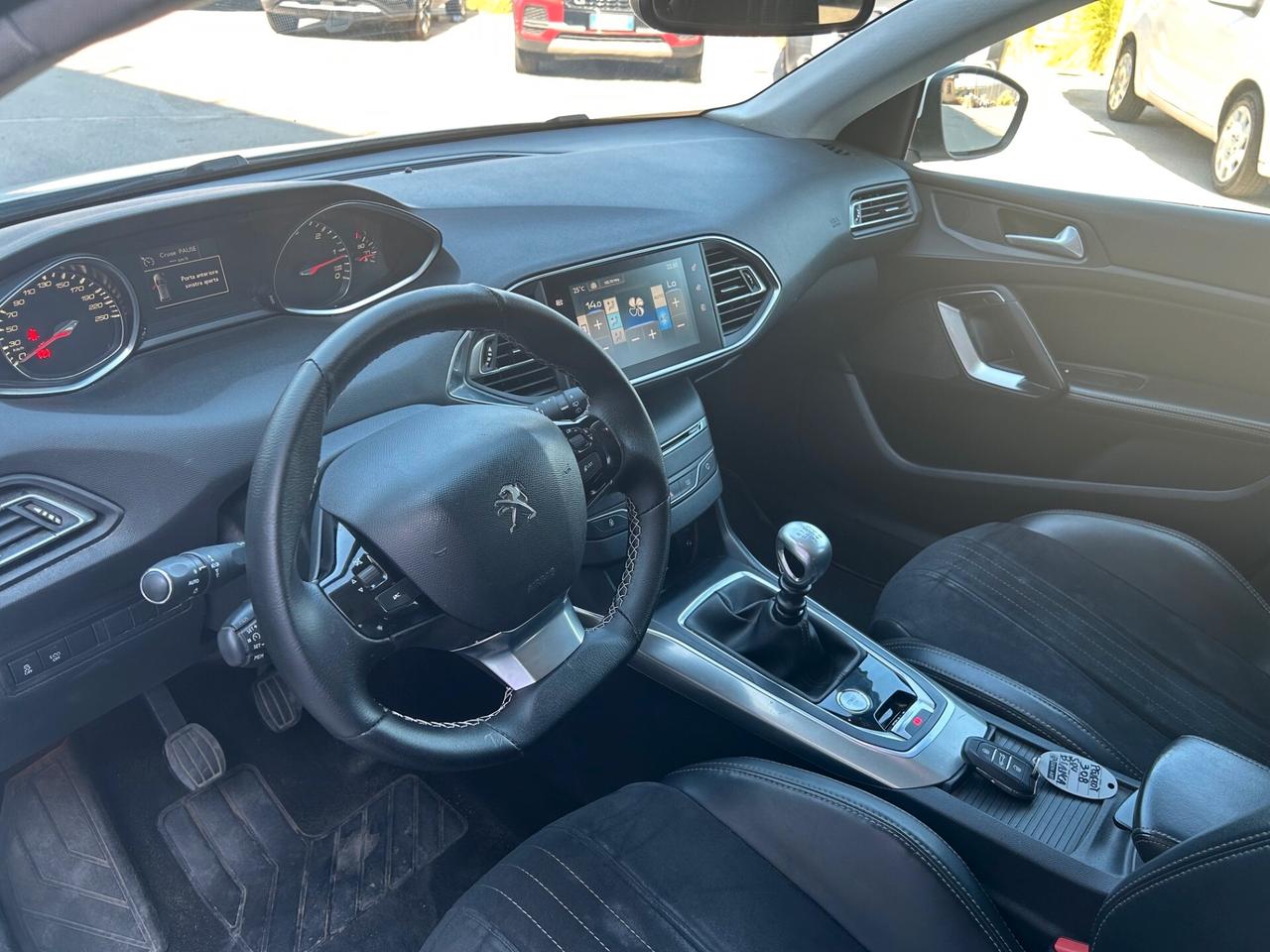 Peugeot 308 BlueHDi 150 S&S SW Allure