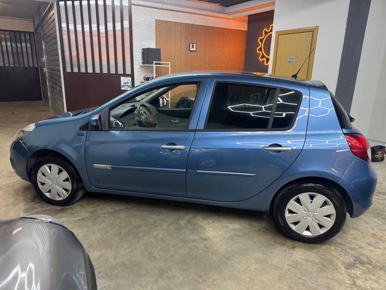 Renault Clio 1.2 GPL - POCHI KM - 2011