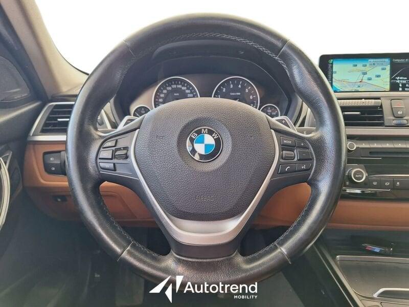 BMW Serie 3 330e 252 CV Plug-In Hybrid Automatica NAVI LED Luxury