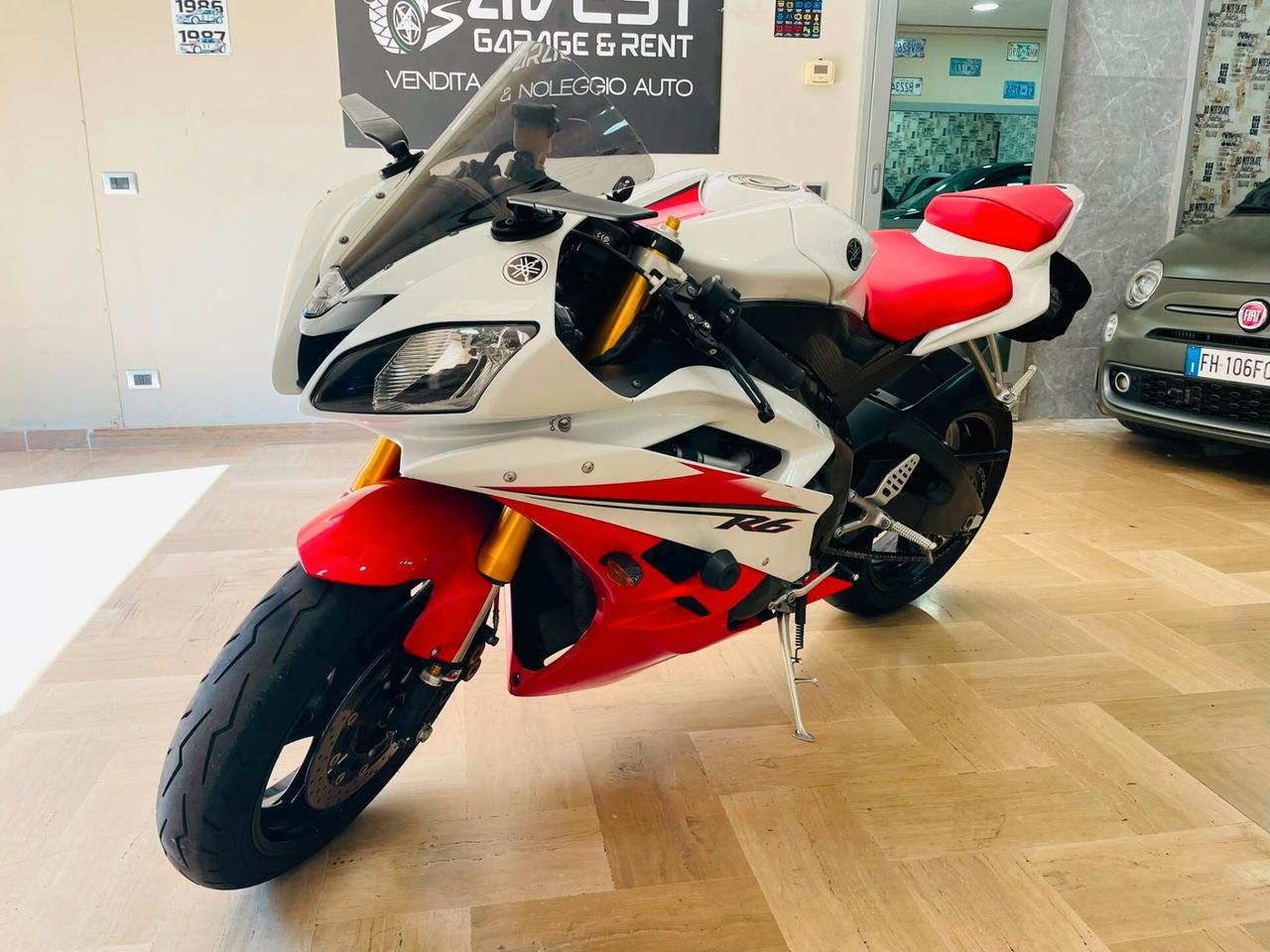 Yamaha YZF R6 Competition White/Red