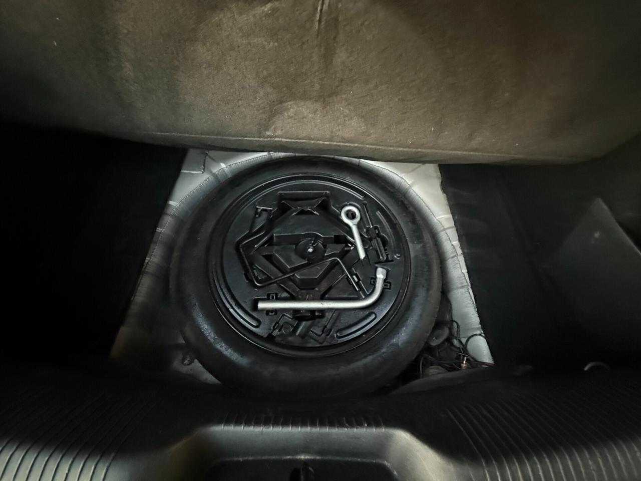 Alfa Romeo Giulietta/1.6 120CV/LED/17"/NEOPATENTATI