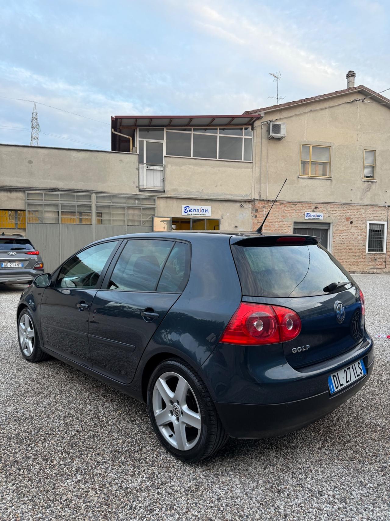 Volkswagen Golf 1.9 TDI DPF 5p. 5m. GT Sport