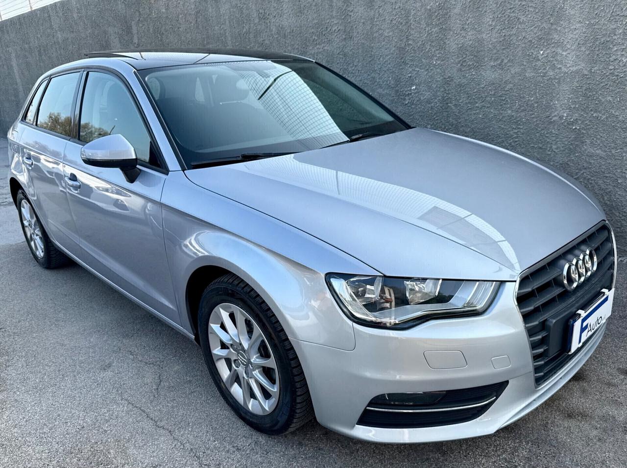 Audi A3 1.6 TDI,TETTO APRIBILE ,Climatronic bizona,Navi,ecc.