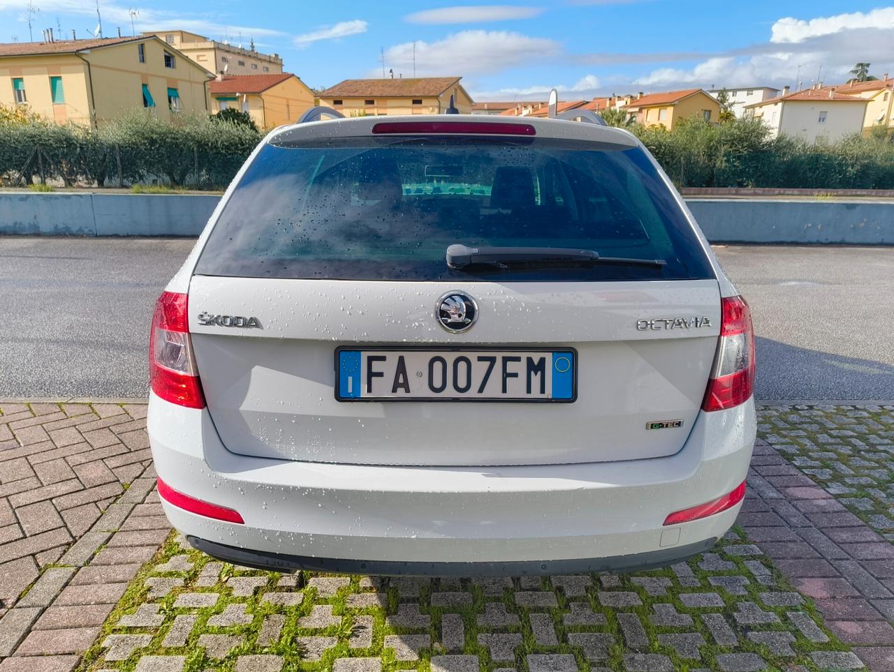 Skoda Octavia 1.4 S.W. Executive G-Tec