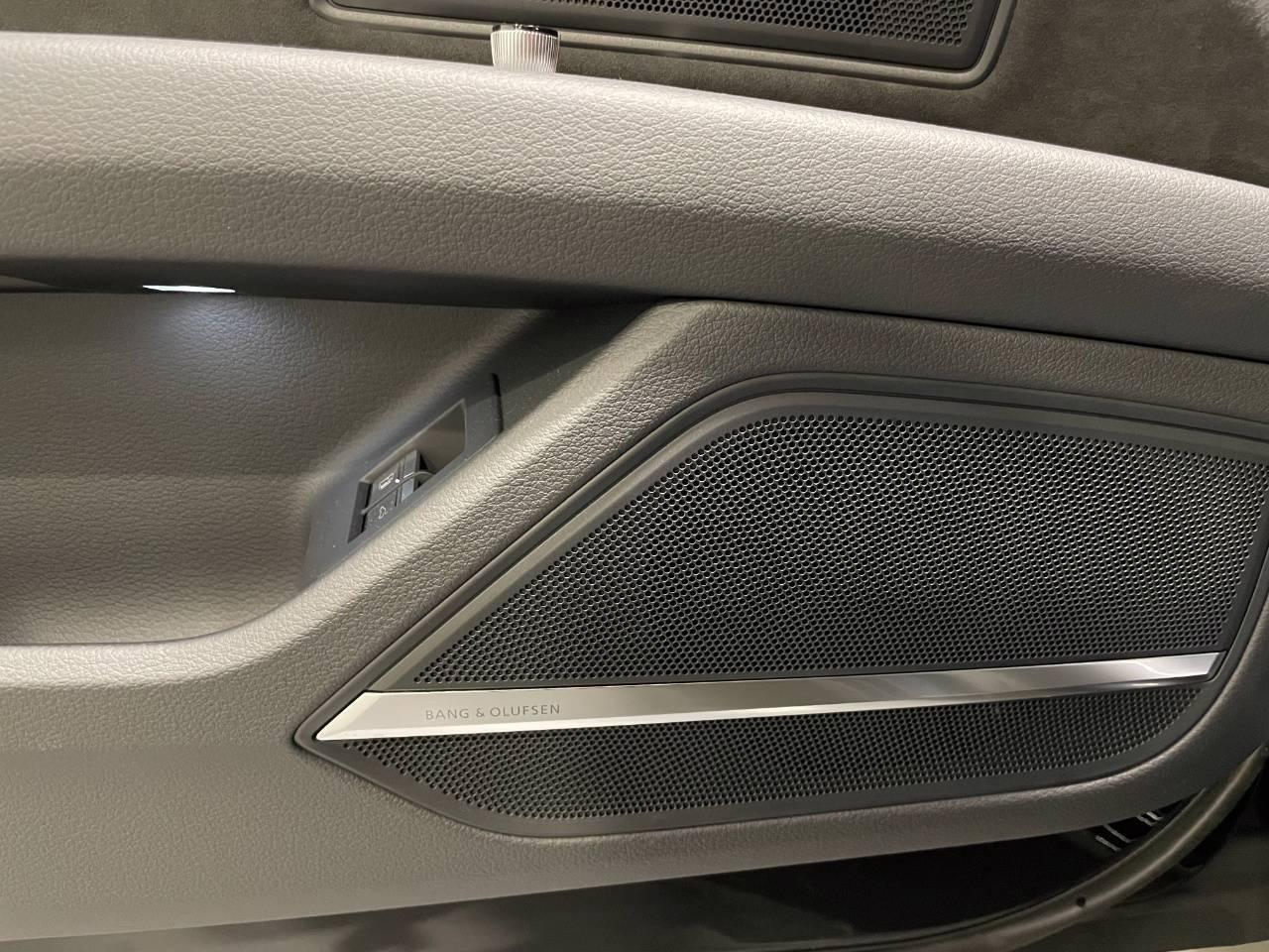 AUDI A8 60 TFSIe QUATTRO TIPTRONIC