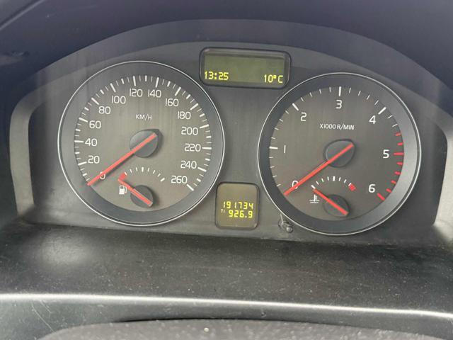 VOLVO V50 D2 R-design senza nessun lavoro da fare