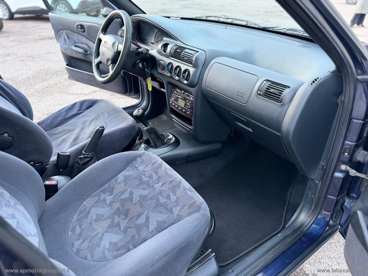 FORD Escort 1.6I 16V SW GHIA