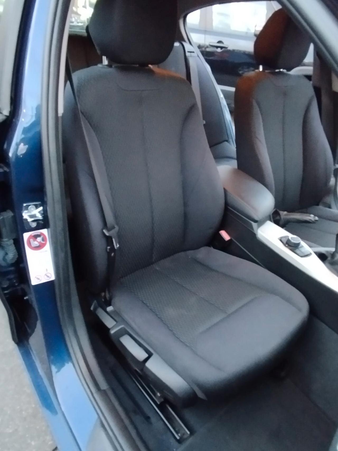 Bmw 116 116d 5p. Urban