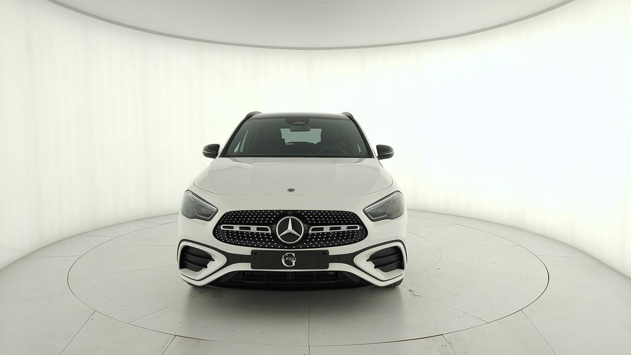 Mercedes-Benz GLA 180 d Automatic