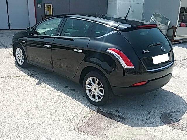 Lancia Delta 1.6 MJT 105CV Silver