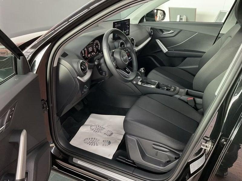 Audi Q2 1.5 35 TFSI BUSINESS ADVANCED S TRONIC LED PDC