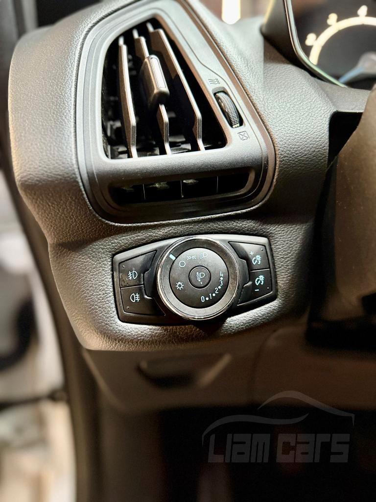 Ford B-Max 1.0 ecoboost Business Titanium 100cv E6