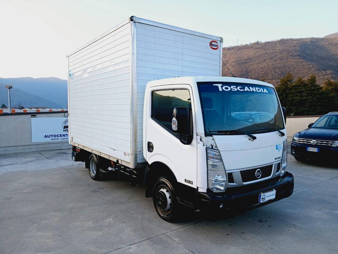 NISSAN CABSTAR NT400 CABINATO CON SPONDA IDRAULICA EURO6B UNICO PROPRIETARIO