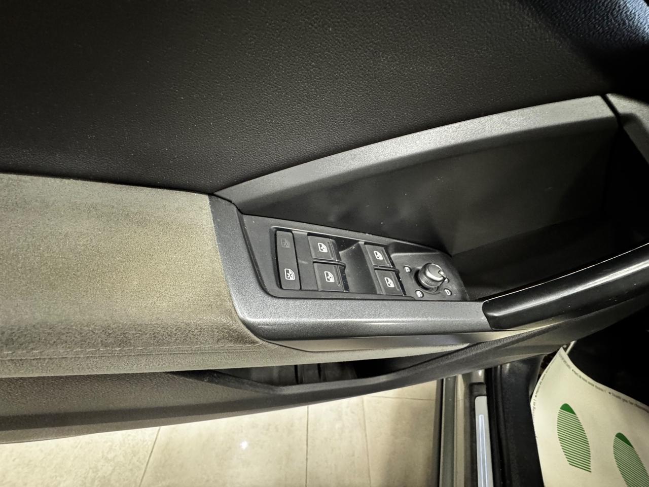 AUDI Q3 SBACK 2.0 TDI SLINE EDITION + TETTO APRIBILE