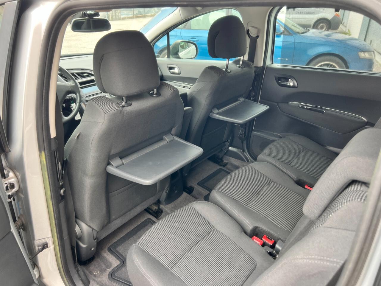 Peugeot 5008 1.6 HDi 112CV Business