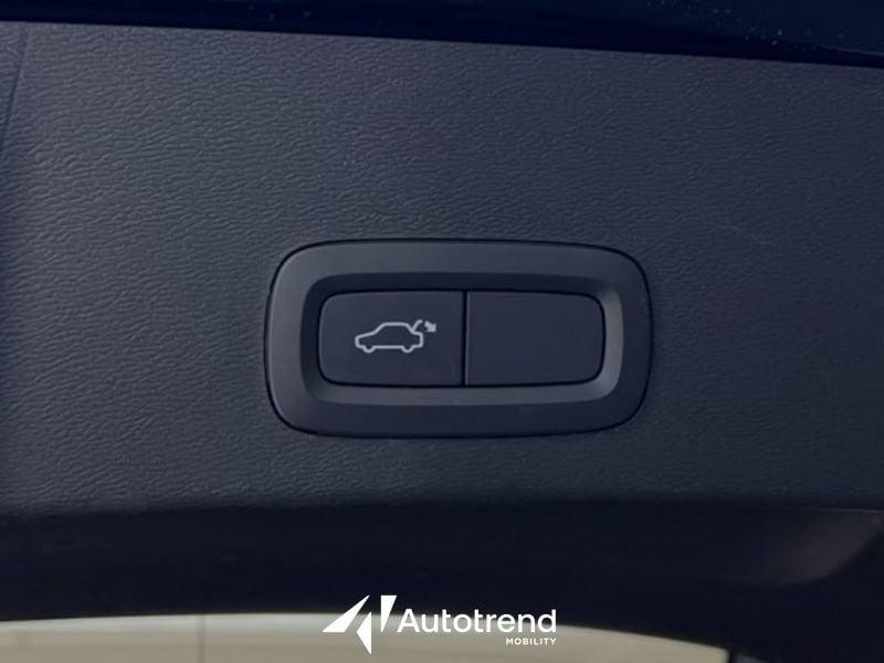 Volvo XC40 D3 150 CV AWD Automatica NAVI LED Business Plus
