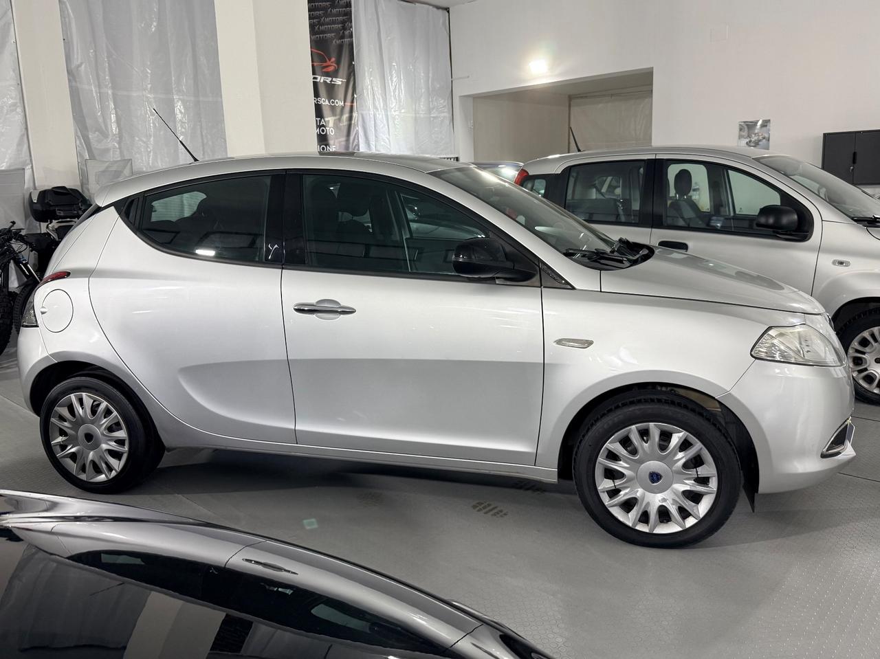 Lancia Ypsilon 1.2 69 CV 5 porte