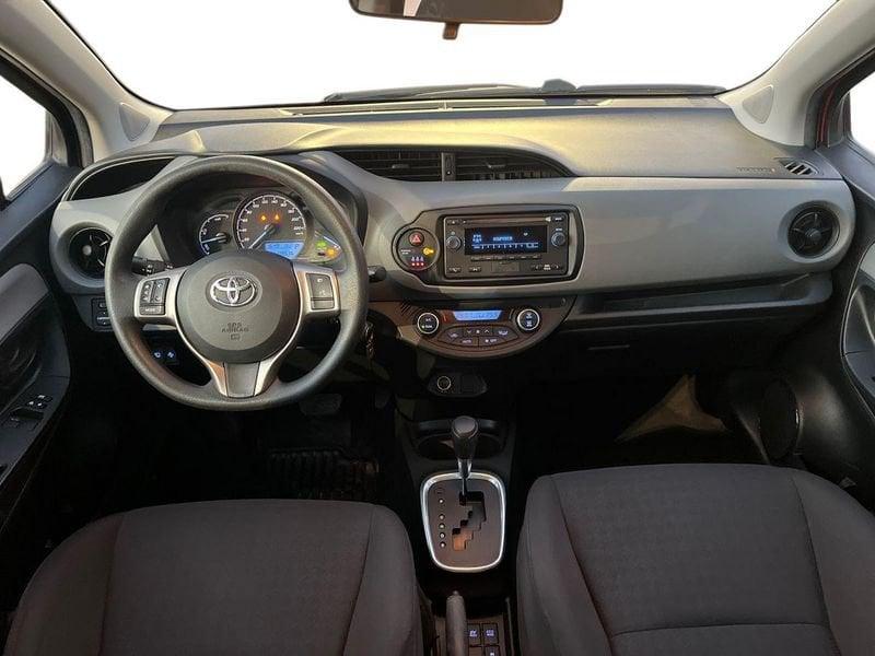Toyota Yaris Yaris 5p 1.5h Cool