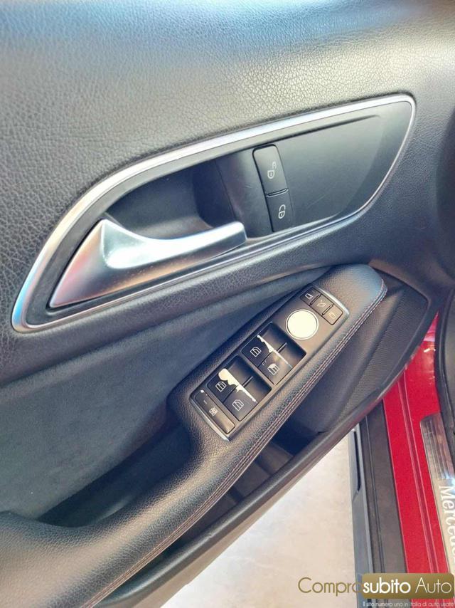 MERCEDES-BENZ GLA 200 d Automatic 4Matic Premium