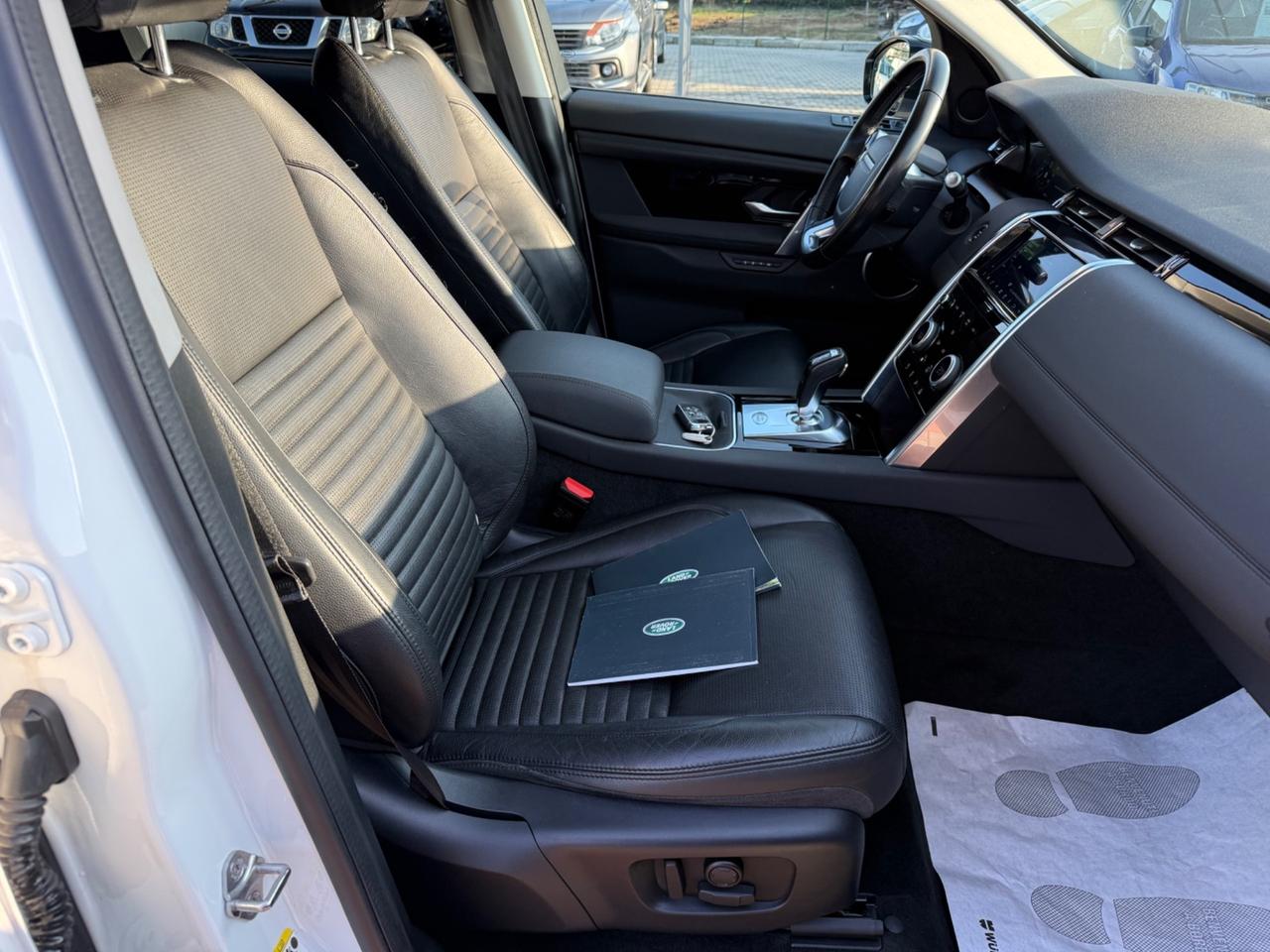 Land Rover Discovery Sport 2.0 TD4 180 CV AWD 7 POSTI